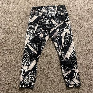 Lululemon leggings, size 12. Black and white pattern. Gently worn.